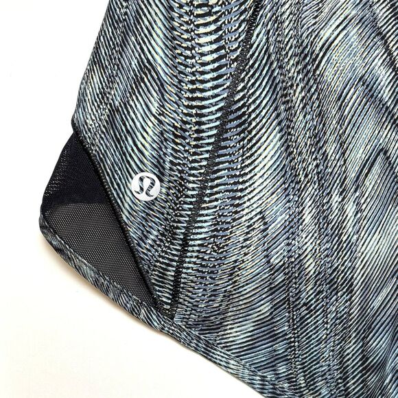 Lululemon Hotty Hot Low-Rise Short 4" *Dimensional Icing Blue Multi / Black - Picture 6 of 8